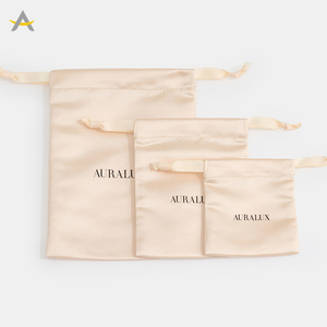 オーララックス カスタムロゴ入り巾着ネックレスペンダントリングイヤリングブレスレット包装ポーチ 高級サテンジュエリーバッグ - Product Image 3