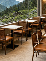 Ensemble de mobilier de restaurant en bois massif au design champêtre pour café, hôtel, maison d'hôtes - Canapé d'extérieur personnalisable avec plateau en dalle