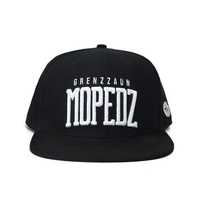 BSCI fábrica personalizada 6 paneles 3D bordado Logo 100% acrílico en blanco negro hombres ala plana Hip-hop Racing Snapback gorras sombreros