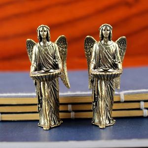 Petite figurine d'ange en métal, statue d'ange en laiton de style religieux pour la décoration de la maison et les cadeaux - Product Image 2
