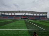 Techo de Acero Ligero con Estructura de Arco para Estadios de Fútbol, Diseño de Techo para Gradas, Estructura de Techo para Tribunas