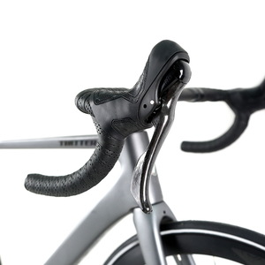 Vélo de route en fibre de carbone 700c avec 22 vitesses, freins à disque hydrauliques, cadre aérodynamique, roues en alliage et guidon intégré - Product Image 5
