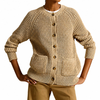Cardigan en tricot épais pour femme, 100 % coton, style pêcheur, avec boutons et poches plaquées, idéal pour l'hiver, confortable et classique, vente en gros sur mesure