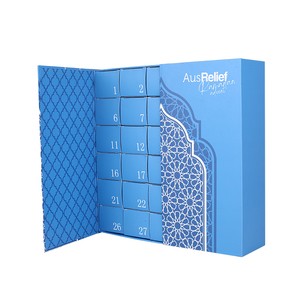 Boîte cadeau calendrier de l'avent en carton rose de luxe, pliable, emballage surprise en papier avec ruban, logo en feuille d'or, ouverture frontale - Product Image 4