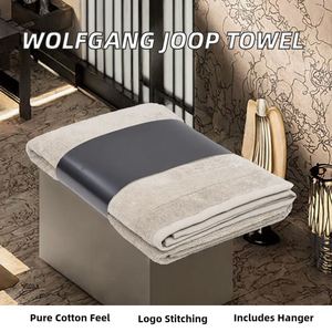 Toalla de Ducha de Lujo LOOKS WOLFGANG JOOP, 100% Algodón, Color Sólido, 70x140cm, con Colgador y Logotipo Bordado, Beige Oscuro - Product Image 2