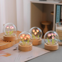 Nouvelle lampe LED DIY en forme de mini-tulipe romantique, fonctionnant sur piles, avec base transparente en cristal poli, pour la décoration de Noël à la maison