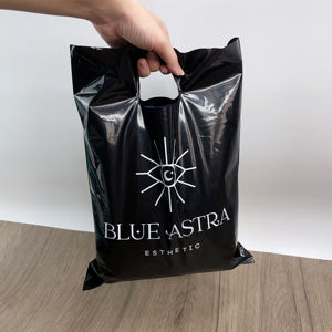 Bolsa de Compras de Plástico Negra Ecológica con Logotipo Personalizado, Bolsa de Regalo con Asa Troquelada para Joyería, Fundas de Teléfono y Pequeños Negocios - Product Image 1