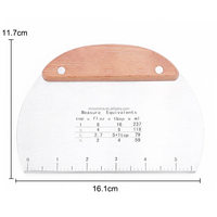 Grattoir en acier inoxydable avec manche en bois Coupe-pâte à pizza Grattoir multi-usages pour grattoir de cuisine