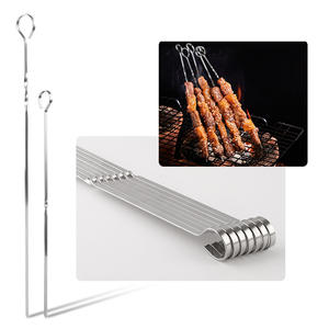 Ensemble <span class=keywords><strong>de</strong></span> brochettes à double rôtissage, durables, résistantes à la chaleur, antiadhésives, accessoires <span class=keywords><strong>de</strong></span> barbecue pour le camping <span class=keywords><strong>en</strong></span> plein air avec fourchettes <span class=keywords><strong>en</strong></span> métal et manche <span class=keywords><strong>en</strong></span> <span class=keywords><strong>bois</strong></span> - Product Image 2