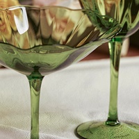 StarLuckINT 2026 Verre à vin rouge style pétale vert transparent pour événements de mariage, verres à champagne personnalisés à bord doré
