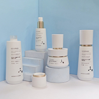 Set Kemasan Perawatan Kulit Mewah Berbahan Kaca Putih dengan Cetak Sablon Sutra, Botol Silinder 120ml Toner, 100ml Lotion, 40ml Serum, dan Jar Krim 50g