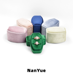 Boîte à bagues ovale en velours de luxe avec logo personnalisé, pour demande en mariage, fiançailles, emballage de bijoux, rangement haut de gamme pour bagues, présentoir, boîte cadeau - Product Image 1