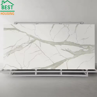 Grandes dalles de porcelaine murales 1600*3200mm, design aspect marbre de luxe, dalle de pierre frittée pour comptoir