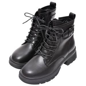 Bota de cuero estilo utilitario con cordones y base de tacón estable - Product Image 2