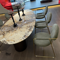 Chaise de restaurant moderne de style mid-century en métal avec coussin en tissu orange, mobilier de salle à manger commercial