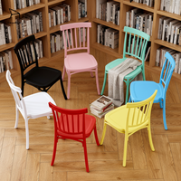 Chaises en plastique colorées empilables et sûres pour enfants, idéales pour les fêtes