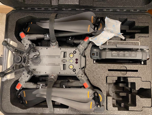 Matrice 350 RTK UAV, version internationale neuve, équipée de deux batteries + boîtier de charge et caméra de vol à vision nocturne - Product Image 6