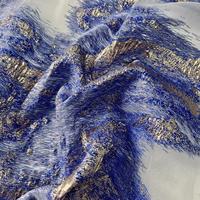 Tissu jacquard en organza à vente chaude avec un design irrégulier et un tissu coloré scintillant doré utilisé pour les robes de soirée ABAYA