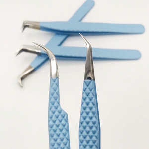 Pince à cils RMI bleu ciel en acier inoxydable à pointe argentée, logo personnalisé, antistatique, durable, précision pour extensions de cils volume - Product Image 1