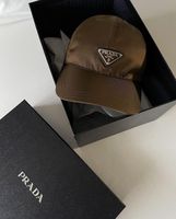 En gros Logo Personnalisé Taille Magnétique Casquette De Baseball Boîte Cadeau Papier Emballage Mat Laminage Gaufrage pour Bec De Canard Cap Éponge