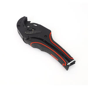 Coupe-tuyaux Qianzi Tools 0-32 mm pour tuyaux PVC et PPR avec système de coupe rapide - Product Image 1