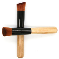 Pinceau de Maquillage Quotidien Haut de Gamme avec Manche en Bois et Fibres Synthétiques pour Fond de Teint Liquide, Crème et Poudre – Estompe les Imperfections