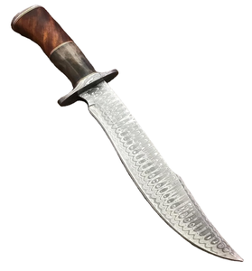 Couteau de chasse en acier Damas forgé à la main, 67 couches, 12 pouces, manche en bois, style traditionnel, lame pour droitier, dureté 58-60 HRC - Product Image 4