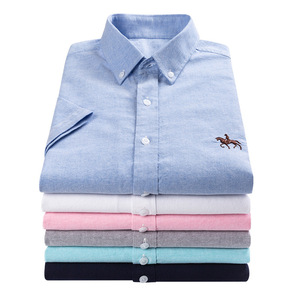 <span class=keywords><strong>Camicia</strong></span> Oxford Premium 100% Cotone da Uomo, Manica Corta, Casual, <span class=keywords><strong>con</strong></span> Bottoni, Azzurra, <span class=keywords><strong>con</strong></span> Ricamo a Cavallo - Product Image 1