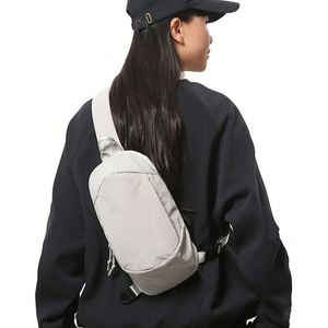 Bolso Bandolera Ligero Resistente al Agua, Bolso de Hombro Casual para Hombres y Mujeres - Product Image 2