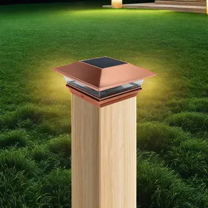 LED-Solarsäulensäule Licht Kappe Gartentor niedriges Profil 4 × 4 Holz- und PVC-Säulen Außenlampen mit 4 × 4 Holzsäulen