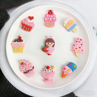 Vente en ligne de breloques pour chaussures à thème dessert mignon, accessoires DIY, breloques pour chaussures en PVC souple détachable, crème glacée rose, gâteau