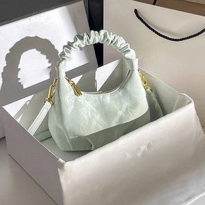 Sacs fourre-tout pour femmes, sac à bandoulière décontracté imperméable avec doublure en PU, sac messager, sac bandoulière pour dames, sac d'école en cuir pour filles - Product Image 2