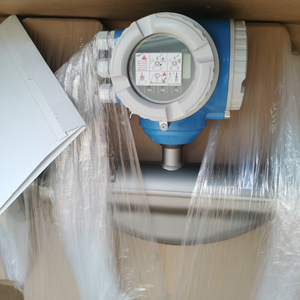 Débitmètre Coriolis Proline Promass F 300 en acier inoxydable OEM pour gaz, précision supérieure, compact et facilement accessible - Product Image 1