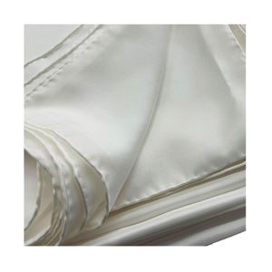 Écharpes carrées en soie pure 100% blanches vierges en twill 12 mm 90*90 cm pour la teinture, ODM/OEM - Product Image 1