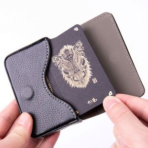 Étui porte-cartes de visite en PU multicolore en stock avec fermeture magnétique, étui à rabat tendance et original pour cartes de visite - Product Image 3