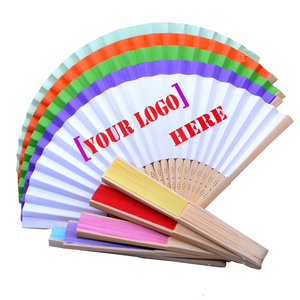 Abanicos de mano personalizados al por mayor: de tela, madera o bambú, con logotipo grabado, para bodas, promociones o recuerdos. - Product Image 5