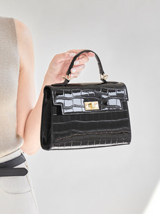 Sac à bandoulière en cuir véritable noir avec logo personnalisé, sac à main élégant pour femmes, effet crocodile gaufré, vente en gros, faible MOQ - Product Image 1