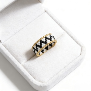 Anillo Namayo Chapado en Oro de 18K con Diseño Zig-Zag Bohemio Moderno para Uso Diario, con Cuentas Miyuki Delica, Joyería para Mujer - Product Image 1