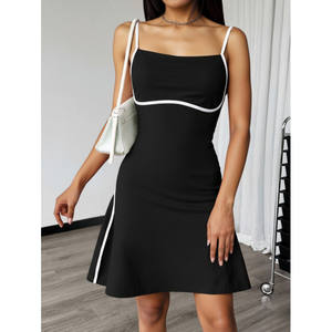 Vestido Mini Moderno sin Mangas con Contraste en Blanco y Negro Natural y Abertura Lateral para Mujer, Ropa de Noche - Product Image 1