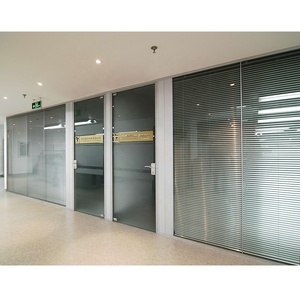 Divisor de pared de vidrio templado doble de aluminio, a prueba de sonido temporal, detalle <span class=keywords><strong>dwg</strong></span> con obturador o persiana - Product Image 1