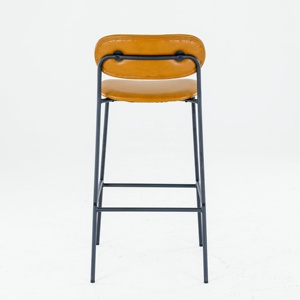 Repose-pieds en métal tabourets <span class=keywords><strong>de</strong></span> <span class=keywords><strong>bar</strong></span> en cuir PU chaises <span class=keywords><strong>de</strong></span> <span class=keywords><strong>bar</strong></span> <span class=keywords><strong>de</strong></span> luxe pour la cuisine fait à la main hauteur <span class=keywords><strong>de</strong></span> comptoir nordique <span class=keywords><strong>noir</strong></span> mobilier moderne - Product Image 3