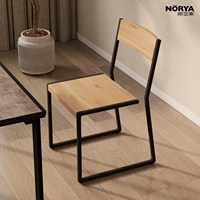 Chaise de salle à manger NORYA moderne et minimaliste en chêne massif blanc, étanche, avec structure flottante industrielle de luxe en métal pour villa
