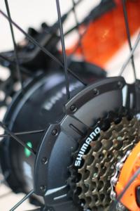 Vélo de montagne électrique pour adultes M1 PLUS, batterie au lithium 48V 20AH, moteur sans balais BAFANG 750W, cadre en alliage de magnésium, 7 vitesses - Product Image 4