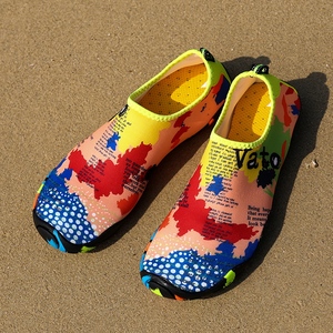 Calzini a piedi nudi da <span class=keywords><strong>uomo</strong></span> moda spiaggia Casual sport acquatici ad asciugatura rapida per nuoto scarpe da acqua