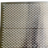 Panneau métallique perforé en aluminium personnalisable, léger, avec trous fendus, pour pare-soleil extérieur et grille de ventilation