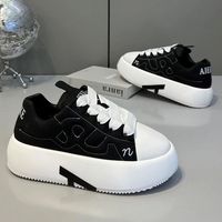 Chaussures de sport décontractées pour hommes, respirantes, augmentant la taille, tendance mode, en maille, pour activités de plein air, avec semelle intérieure en caoutchouc, directement du fabricant