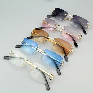 2025年流行の小さめスクエア型リムレスメタルサングラス、メンズ高級ブランドシェード、レディースサングラス - Product Image 5