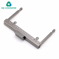 Personnalisé 10.5cm carré lisse pieds baiser serrure avec tête carrée plaqué or bouche bagages matériel clip gros sac cadre