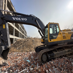 Excavadora Volvo de 36 Toneladas en Excelentes Condiciones, Modelo 2025, Original VOLVO EC360BLC, Motor Grande, Caja de Cambios, Engranajes para Concreto - Product Image 5