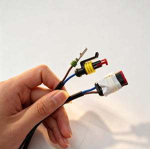 Kit de câblage personnalisé avec adaptateur femelle 2/3 broches, étanche IP66, contacts en cuivre, boîtier en nylon rectangulaire, 12V 220A - Product Image 5
